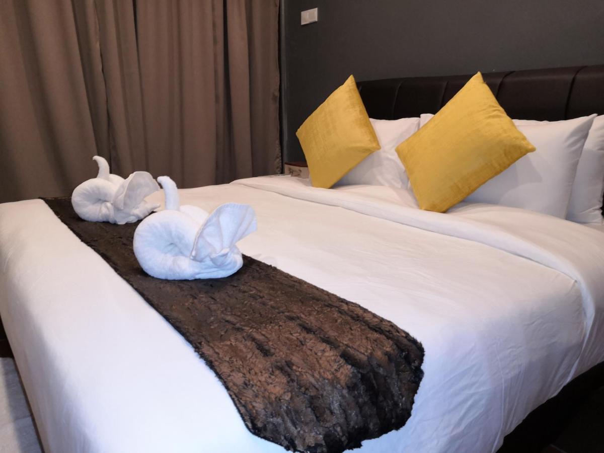 Alia Residence Business Resort Padang Mat Sirat Ngoại thất bức ảnh